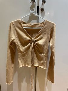 Amazon Beige Full-Sleeve Top 🥟