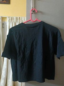 It&#39;s A Oversized Black Crop T Shirt