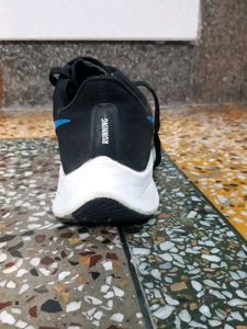 Nike Pegasus 38 - Size 9