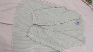 Striped Blouse &amp; Beige Denim Shorts Set🩷