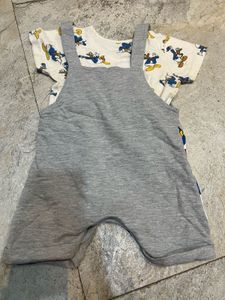Donald Duck Outfit