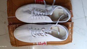 Girls Shoes Used