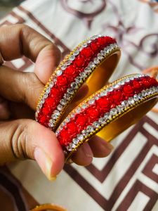 Red Rose Studded Stone Kangan