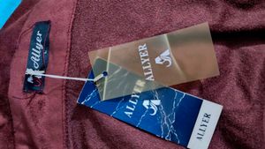 unused with tag Button-Down Shirt