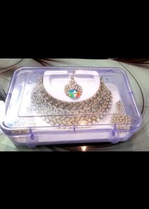 Stunning Gold &amp; Crystal Jewelry Set