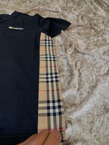 Burberry tshirt