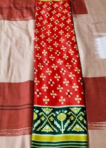 Daily Wear Red And Green Sari With Blouse Piece