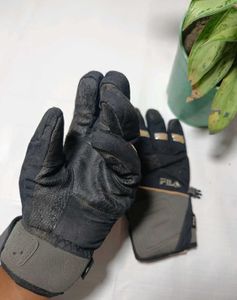 Hand Gloves