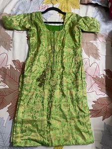 Ethnic Green Color Straight Kurta With  Latkans