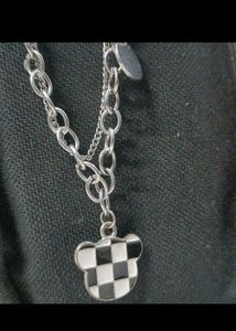 Aesthetic Chains