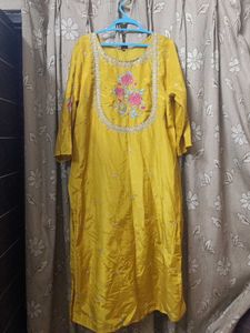 So Elegant Gold Embroidered Kurti