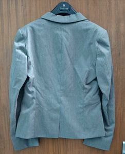 VAN HUESEN Women's Suit