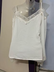 SHEIN branded Lace Trim Shoulder Top