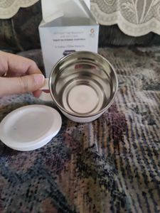 Mug with lid, brand new