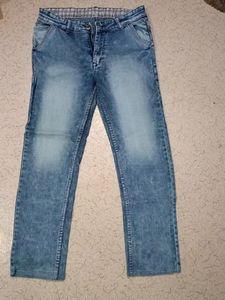 New And Au some Jeans (Straight Look)