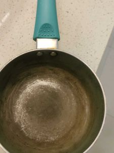 Used Cooking Pot/ Sauce pan with Handle