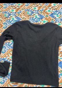 Black V Neck Crop Top