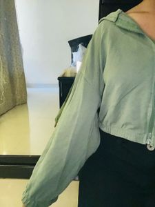 Green Cropped Zip-Up Hoodie