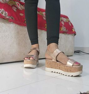 Steve madden gold Platform Sandals