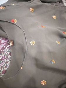 Embroidered kurta set