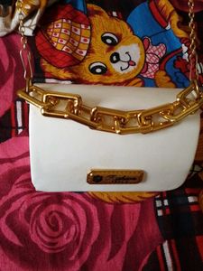 Vintage White Handbag with Houndstooth Lining