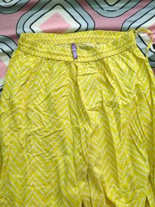 Yellow Printed Palazzo Pants (M)&amp; Matching Shawl