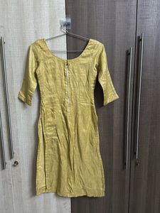 Simple Kurthi