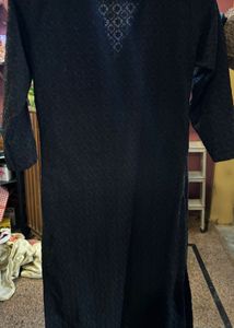 Elegant Black Embroidered Kurta