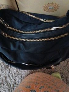 8 Zip Hand Sling Bag