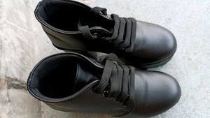 Black Leather Boot 👢