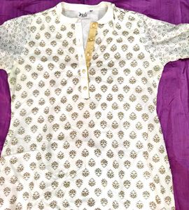 Elegant Printed Kurta with beautiful gold tinge