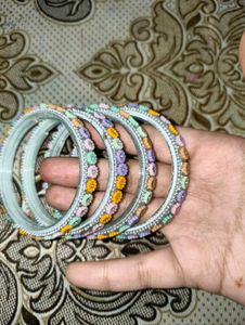 Floral Bangle Set