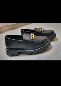 TRENDING BLACK CHUNKY LOAFER