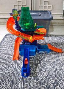 Hot Wheels Lava Falls Playset