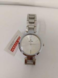 Offer 🔥Titan Watch For Girls ( Original)