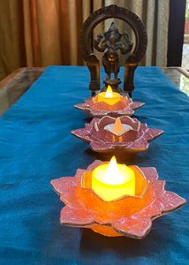 Handmade lotus candle/tea light holder