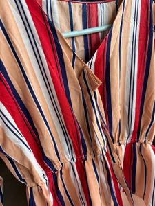 A beautiful peplum top with stripes🎀