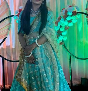 Lehenga Choli With Golden Embroidery Dupptta💙💚