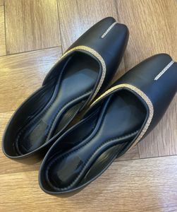 Black Flats