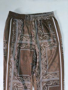 Unique Women&#39;s Bandana Print Brown Trousers