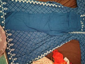 Elegant embroidery suit