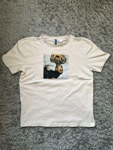H&M Ariana Grande Graphic Tee