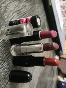 Lakme, Face Canada , ELLE 18 LIPSTICK COMBO