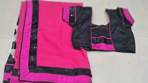 saree redi blouse k sath h