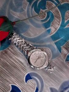 Elegant Women&#39;s Watch
