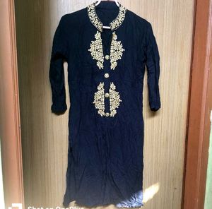 Elegant Embroidered Kurti