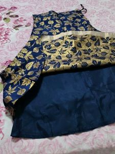 I Am Selling a skirt And Top