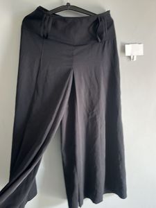 Black Wide Leg Cluttoe Pants