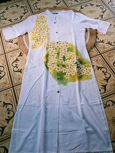 Stylish Women Straight Kurti