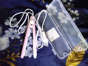 Mini Pink Hair Straightener